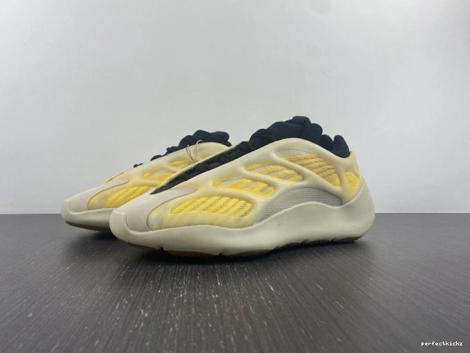 700 HP5425 Yeezy V3 Adidas Safflower Mono 0715